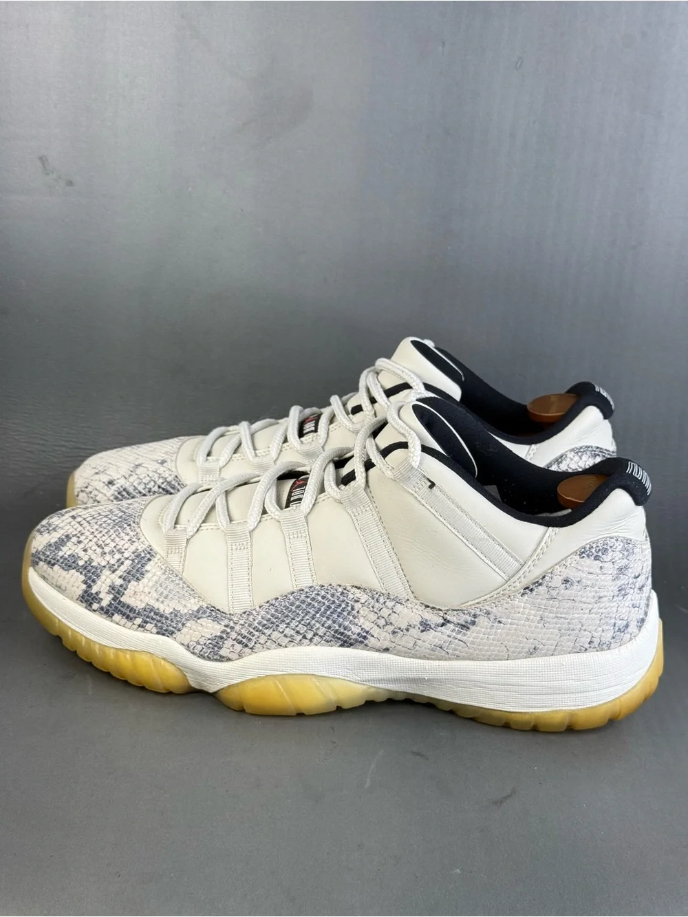 JORDAN 11 RETRO LOW 'LIGHT BONE SNAKESKIN' sneaker shoes men’s size 13